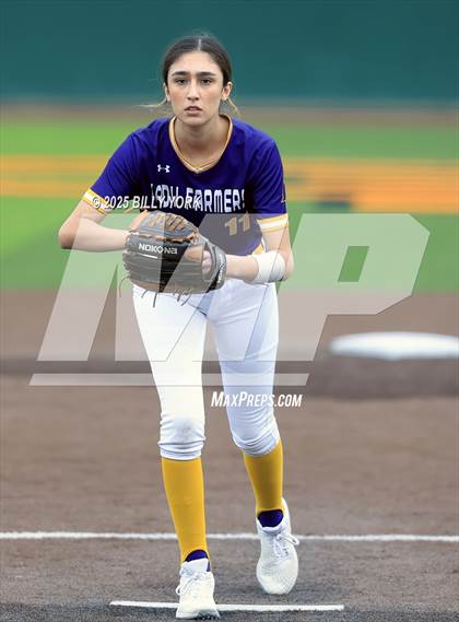Thumbnail 3 in Farmersville vs Winnsboro photogallery.