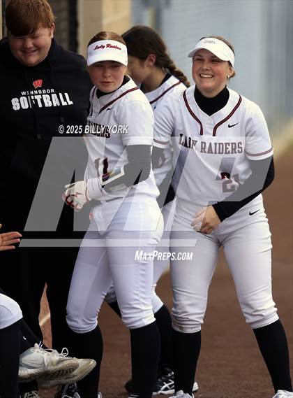 Thumbnail 3 in Farmersville vs Winnsboro photogallery.