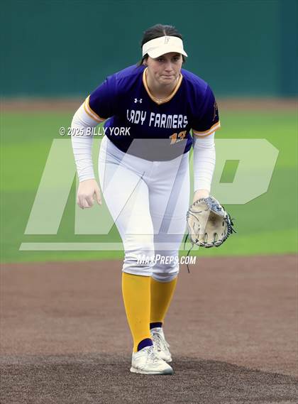 Thumbnail 2 in Farmersville vs Winnsboro photogallery.