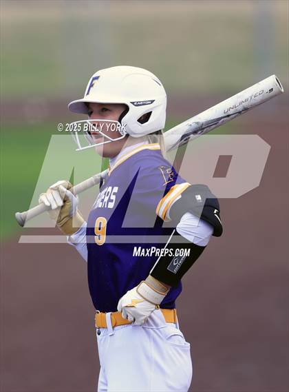 Thumbnail 3 in Farmersville vs Winnsboro photogallery.
