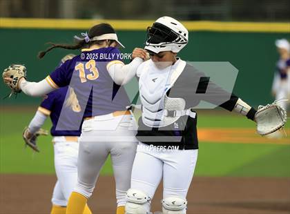 Thumbnail 1 in Farmersville vs Winnsboro photogallery.