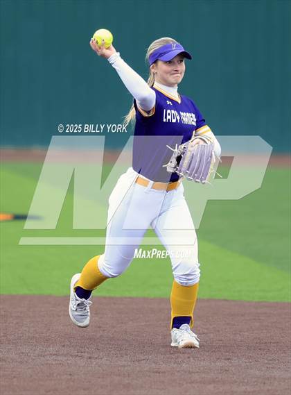 Thumbnail 3 in Farmersville vs Winnsboro photogallery.
