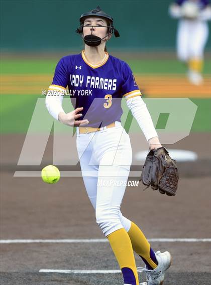 Thumbnail 3 in Farmersville vs Winnsboro photogallery.