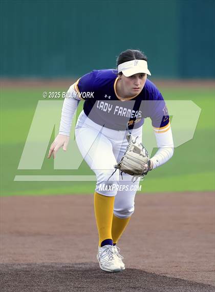 Thumbnail 1 in Farmersville vs Winnsboro photogallery.