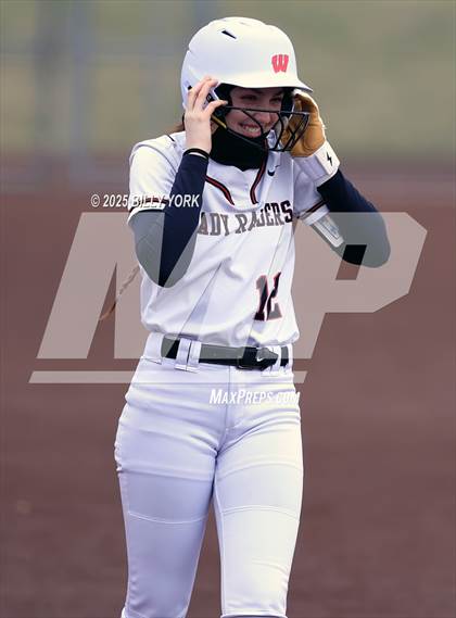 Thumbnail 1 in Farmersville vs Winnsboro photogallery.
