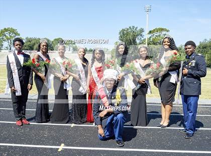 Thumbnail 1 in Ribault @ Raines photogallery.
