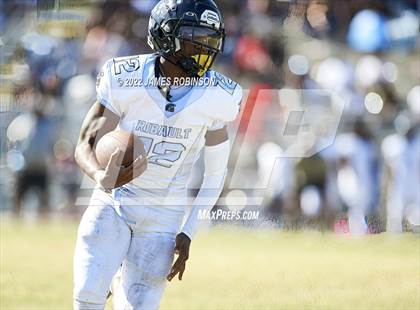 Thumbnail 2 in Ribault @ Raines photogallery.