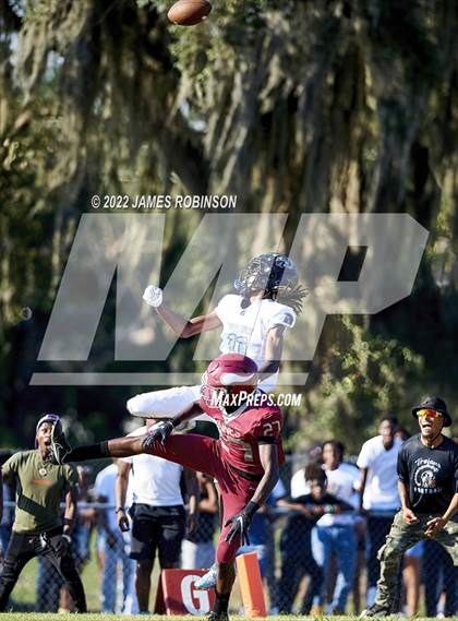 Thumbnail 1 in Ribault @ Raines photogallery.