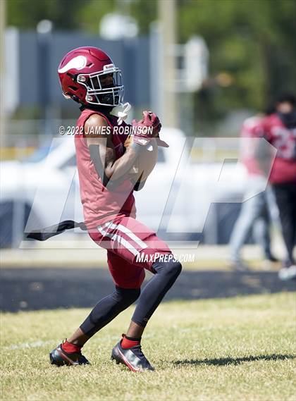 Thumbnail 1 in Ribault @ Raines photogallery.