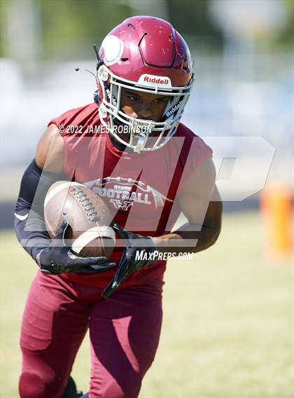 Thumbnail 3 in Ribault @ Raines photogallery.