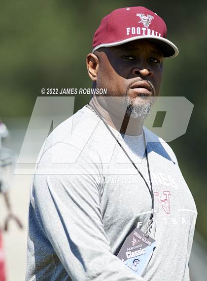 Thumbnail 2 in Ribault @ Raines photogallery.