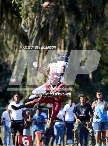 Thumbnail 3 in Ribault @ Raines photogallery.