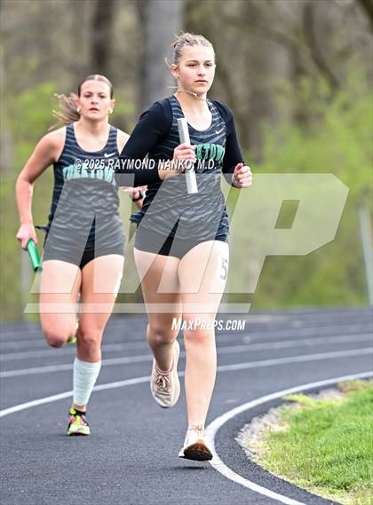 Thumbnail 1 in Yorktown 4 Way (3200 meter)  photogallery.