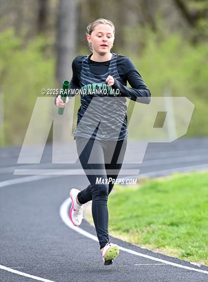 Thumbnail 1 in Yorktown 4 Way (3200 meter)  photogallery.