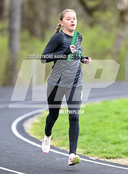 Thumbnail 1 in Yorktown 4 Way (3200 meter)  photogallery.