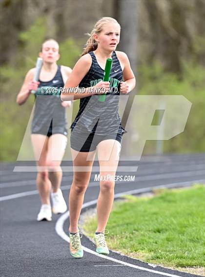 Thumbnail 1 in Yorktown 4 Way (3200 meter)  photogallery.