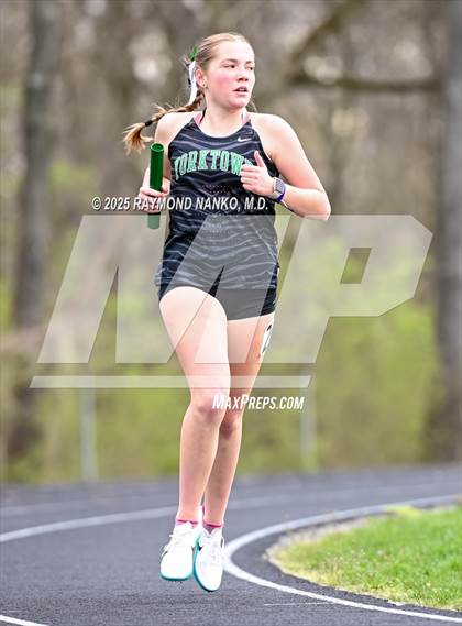 Thumbnail 1 in Yorktown 4 Way (3200 meter)  photogallery.