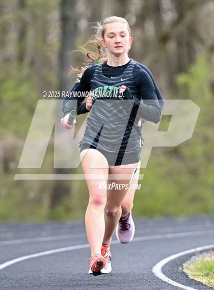 Thumbnail 2 in Yorktown 4 Way (3200 meter)  photogallery.
