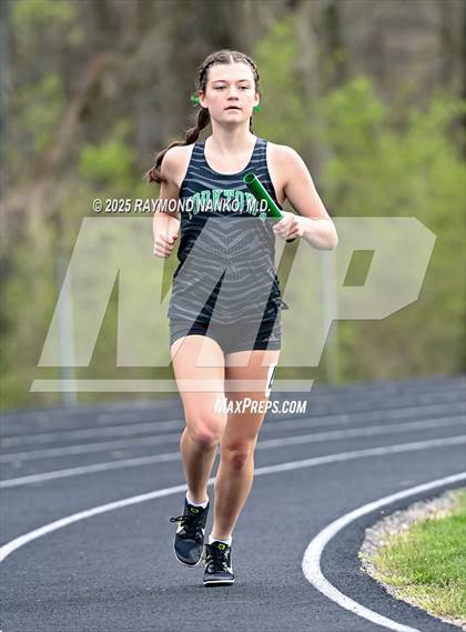 Thumbnail 1 in Yorktown 4 Way (3200 meter)  photogallery.