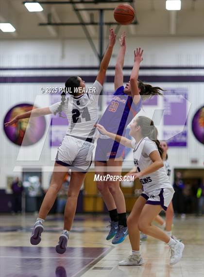 Thumbnail 3 in Selinsgrove vs. Shamokin Area (PIAA District 4 Class 4A Quarterfinal) photogallery.