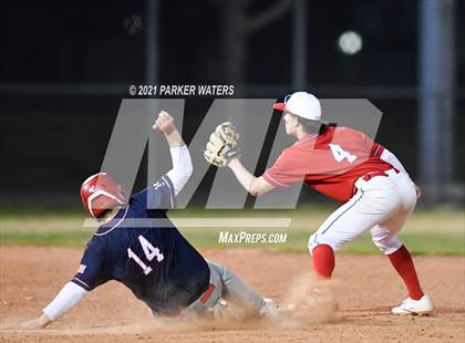 Thumbnail 1 in John Ehret @ Metairie Park Country Day photogallery.