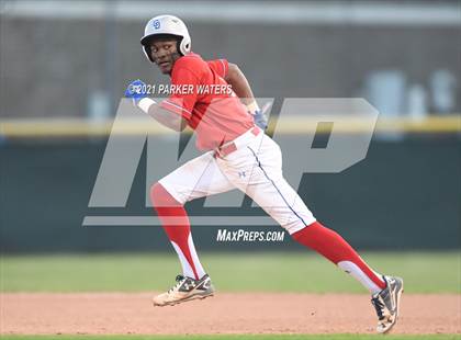 Thumbnail 1 in John Ehret @ Metairie Park Country Day photogallery.