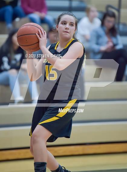 Thumbnail 3 in Gilbert vs Campo Verde photogallery.