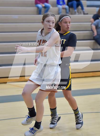Thumbnail 3 in Gilbert vs Campo Verde photogallery.