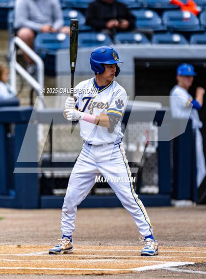 Thumbnail 1 in Salem Hills vs. Orem (UHSAA 5A Bracket Play) photogallery.