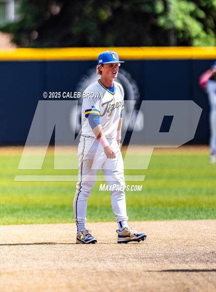 Thumbnail 1 in Salem Hills vs. Orem (UHSAA 5A Bracket Play) photogallery.