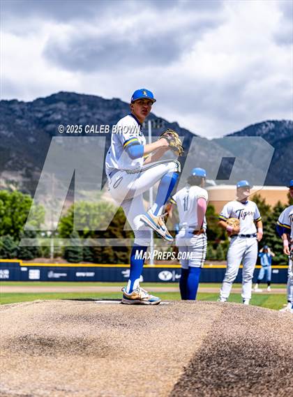 Thumbnail 1 in Salem Hills vs. Orem (UHSAA 5A Bracket Play) photogallery.
