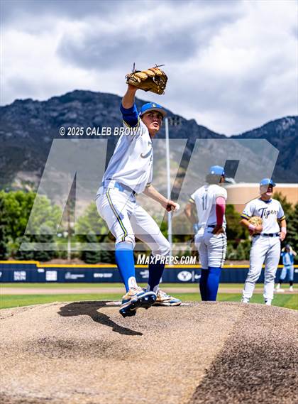 Thumbnail 2 in Salem Hills vs. Orem (UHSAA 5A Bracket Play) photogallery.
