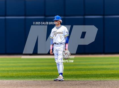 Thumbnail 3 in Salem Hills vs. Orem (UHSAA 5A Bracket Play) photogallery.