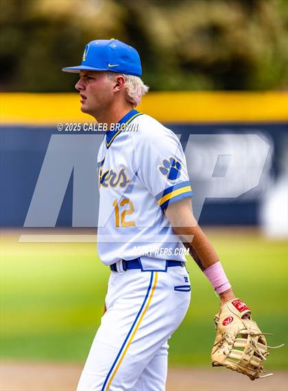 Thumbnail 2 in Salem Hills vs. Orem (UHSAA 5A Bracket Play) photogallery.