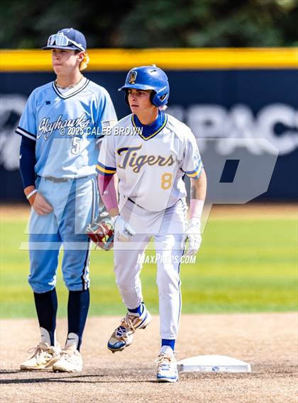 Thumbnail 1 in Salem Hills vs. Orem (UHSAA 5A Bracket Play) photogallery.