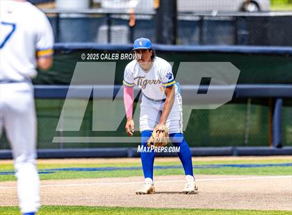 Thumbnail 2 in Salem Hills vs. Orem (UHSAA 5A Bracket Play) photogallery.