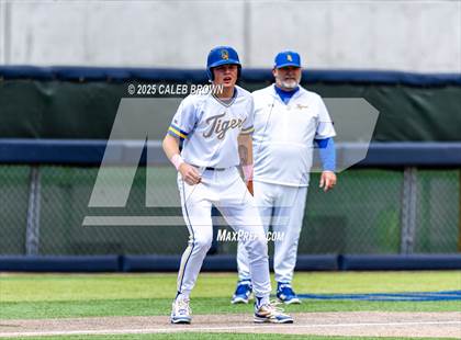 Thumbnail 3 in Salem Hills vs. Orem (UHSAA 5A Bracket Play) photogallery.