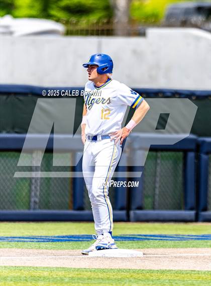 Thumbnail 3 in Salem Hills vs. Orem (UHSAA 5A Bracket Play) photogallery.
