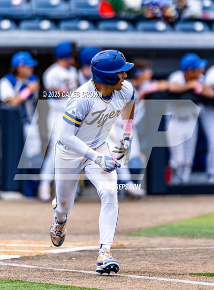Thumbnail 2 in Salem Hills vs. Orem (UHSAA 5A Bracket Play) photogallery.