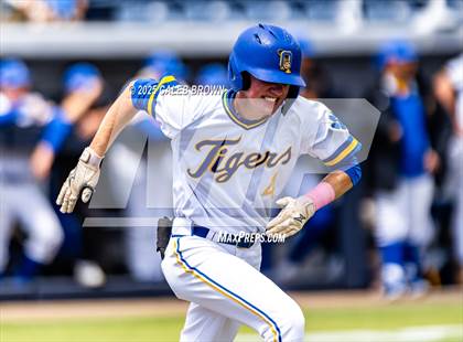 Thumbnail 3 in Salem Hills vs. Orem (UHSAA 5A Bracket Play) photogallery.