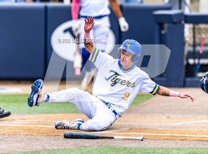 Thumbnail 1 in Salem Hills vs. Orem (UHSAA 5A Bracket Play) photogallery.
