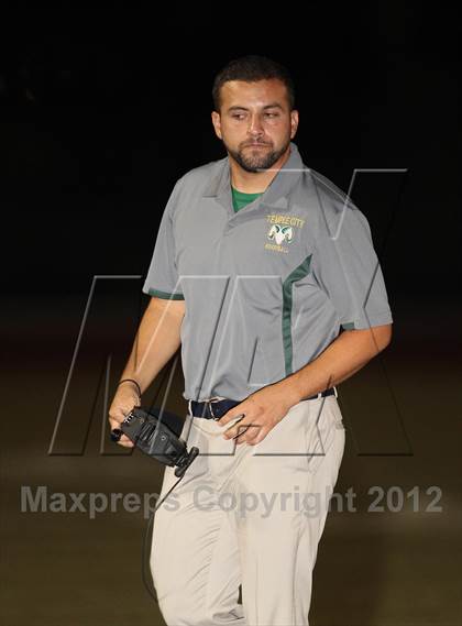 Thumbnail 1 in Hoover vs. Temple City photogallery.