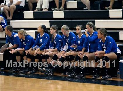 Thumbnail 3 in Trinity Christian vs. Bishop Lynch photogallery.