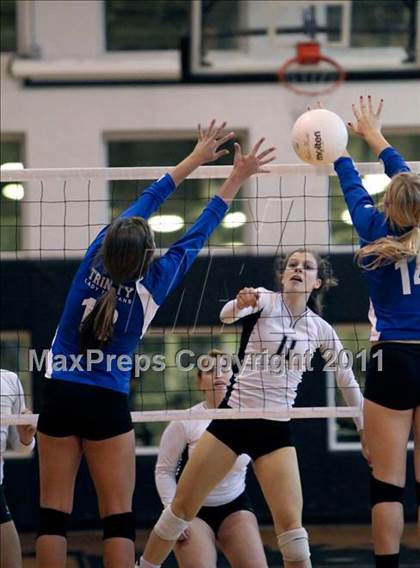 Thumbnail 1 in Trinity Christian vs. Bishop Lynch photogallery.
