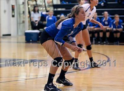 Thumbnail 2 in Trinity Christian vs. Bishop Lynch photogallery.