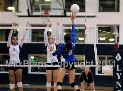 Thumbnail 1 in Trinity Christian vs. Bishop Lynch photogallery.