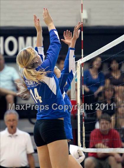 Thumbnail 1 in Trinity Christian vs. Bishop Lynch photogallery.