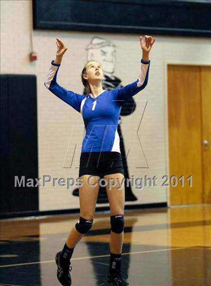 Thumbnail 1 in Trinity Christian vs. Bishop Lynch photogallery.