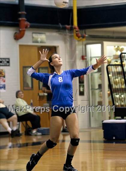 Thumbnail 2 in Trinity Christian vs. Bishop Lynch photogallery.