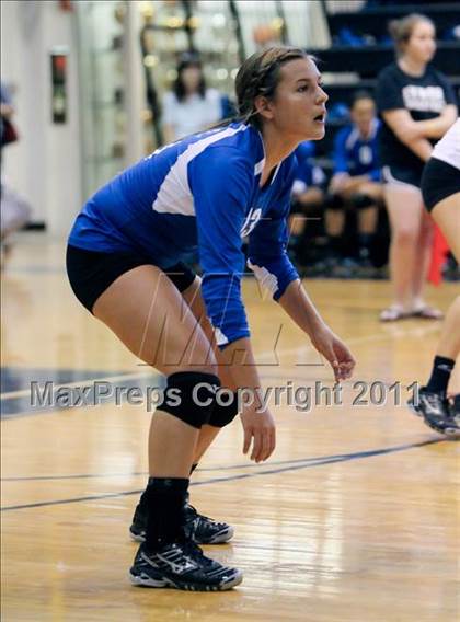 Thumbnail 3 in Trinity Christian vs. Bishop Lynch photogallery.